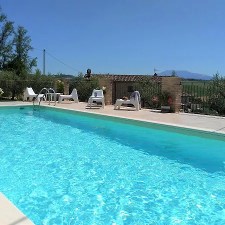 Il Vecchio Acero Montalto delle Marche